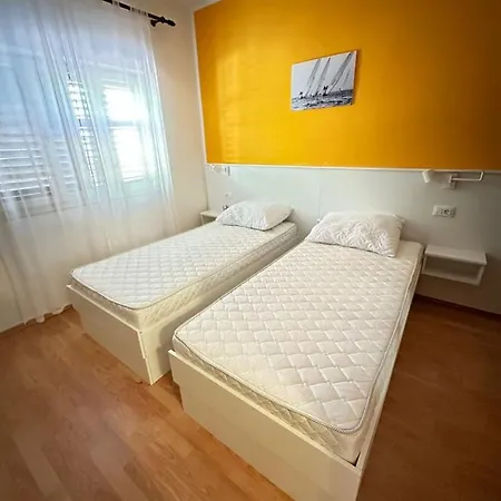 With A Parking Space Apartment *